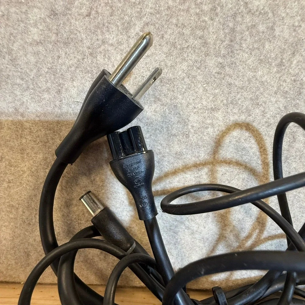 Dell 65W AC Adapter Laptop Charger 19.5V 3.34A HA65NS5-00 0JNKWD Black